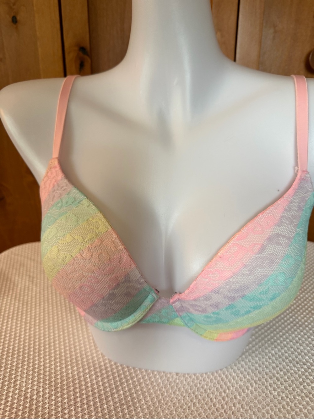 Victoria's Secret Pastel Rainbow Lace Tee shirt where everywhere Bra 34 C